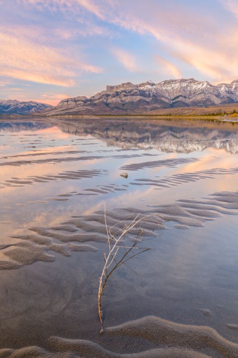 Shallow Jasper lake