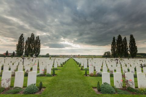 Storm boven Tyne Cot Cemetery